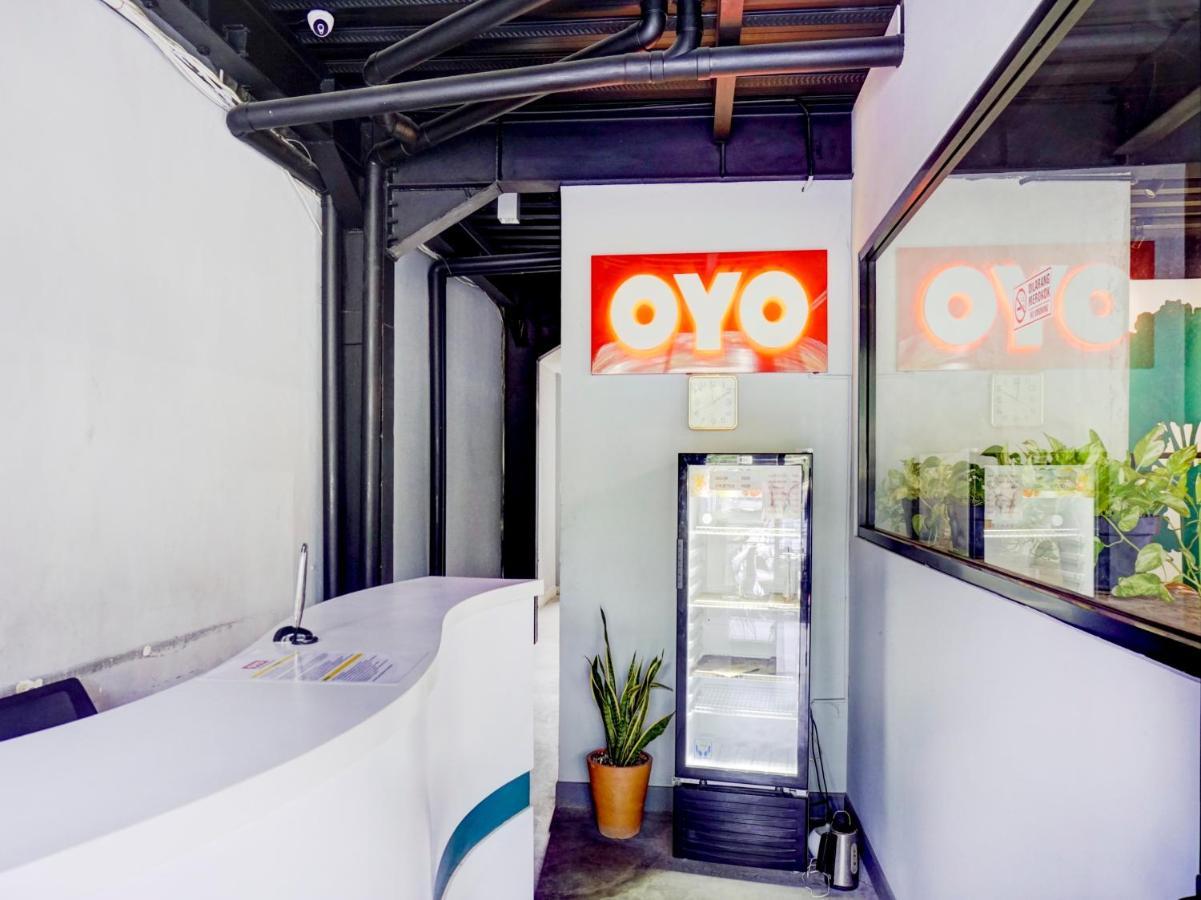 Oyo 1805 Fatmawati Mansion Syariah Hotel Jakarta Buitenkant foto