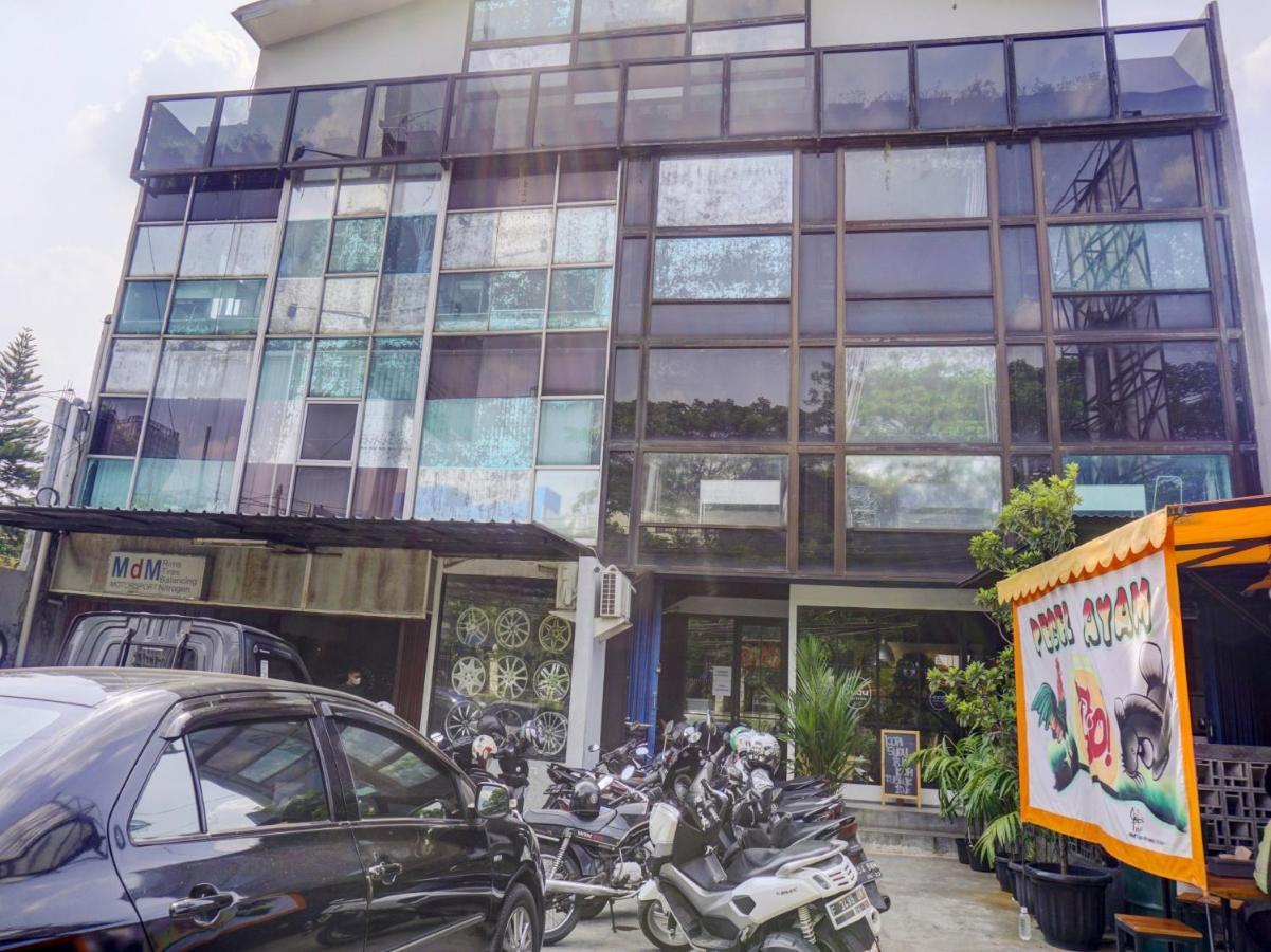 Oyo 1805 Fatmawati Mansion Syariah Hotel Jakarta Buitenkant foto